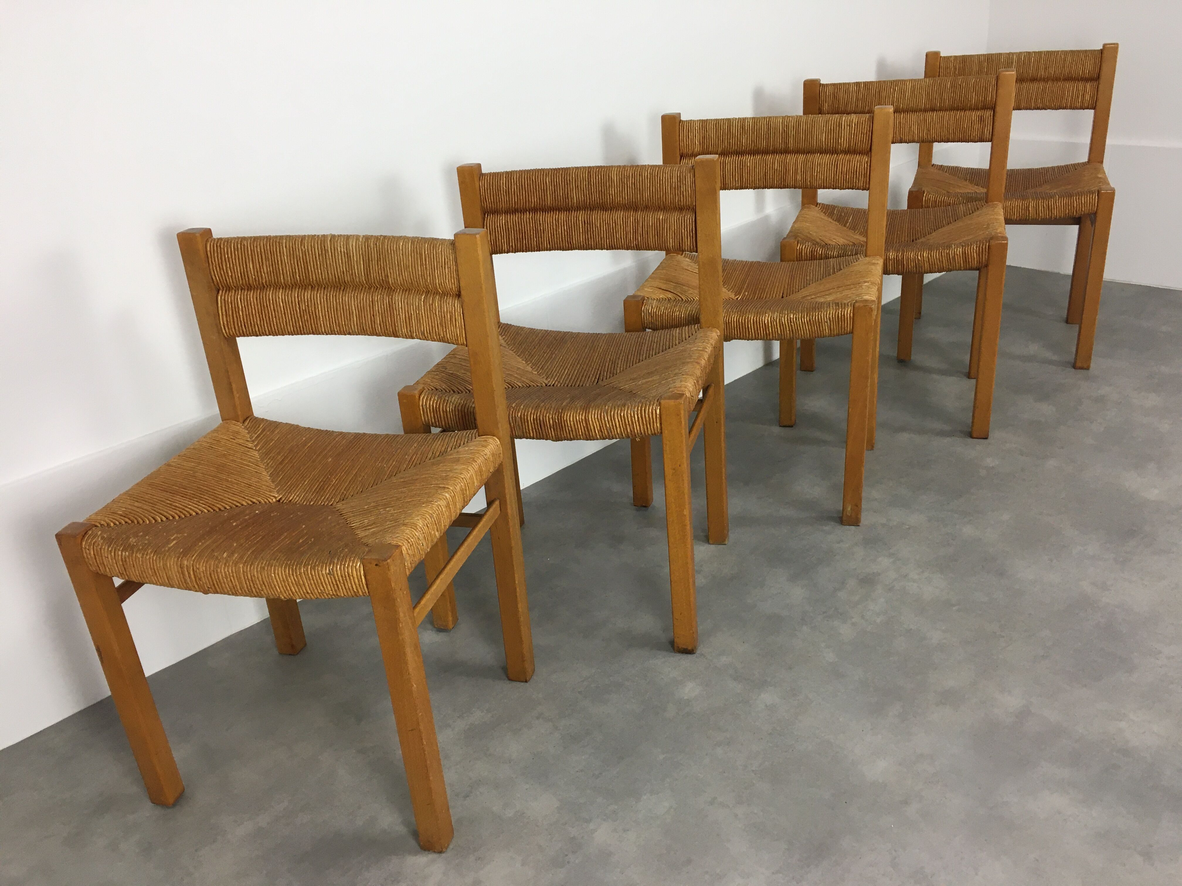 Set of 5 chairs in wood and straw, 60s