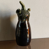 Chevrette en barbotine, forme aubergine