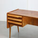 Bureau en bois du milieu du siècle