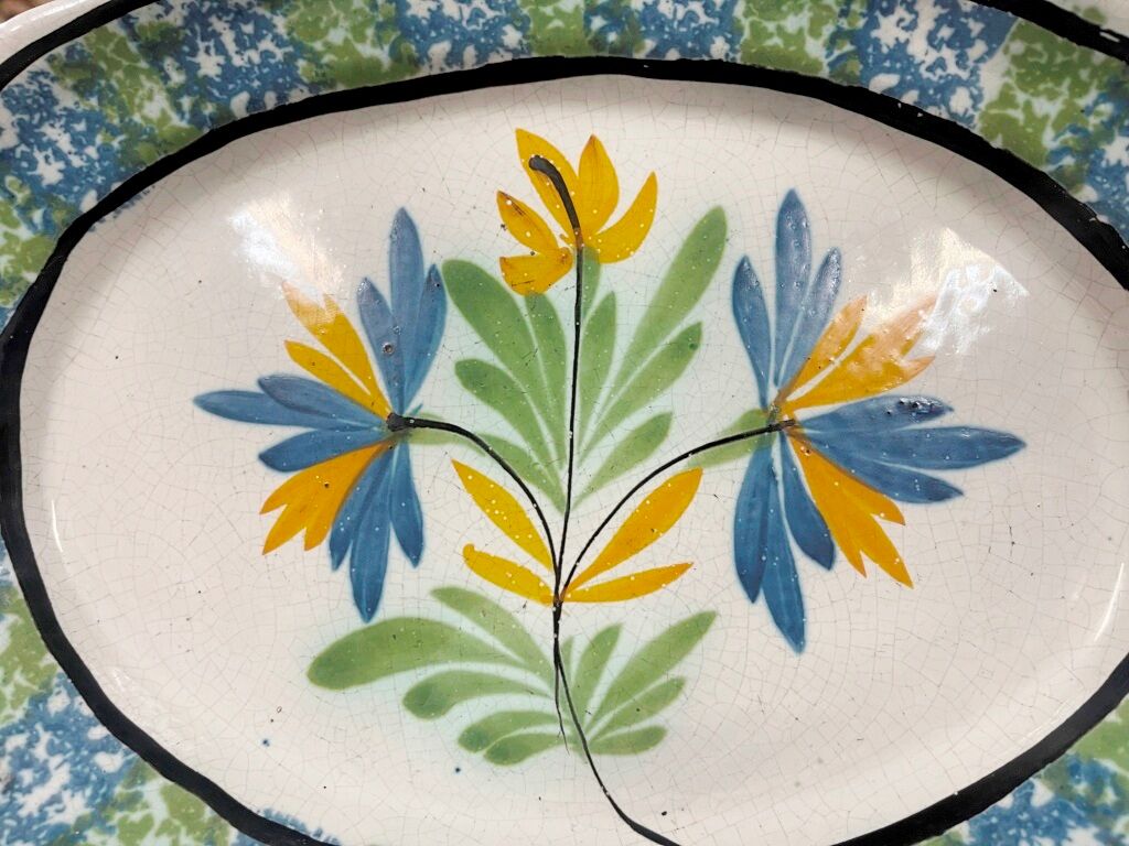 Nineteenth century earthenware dish "black ass"