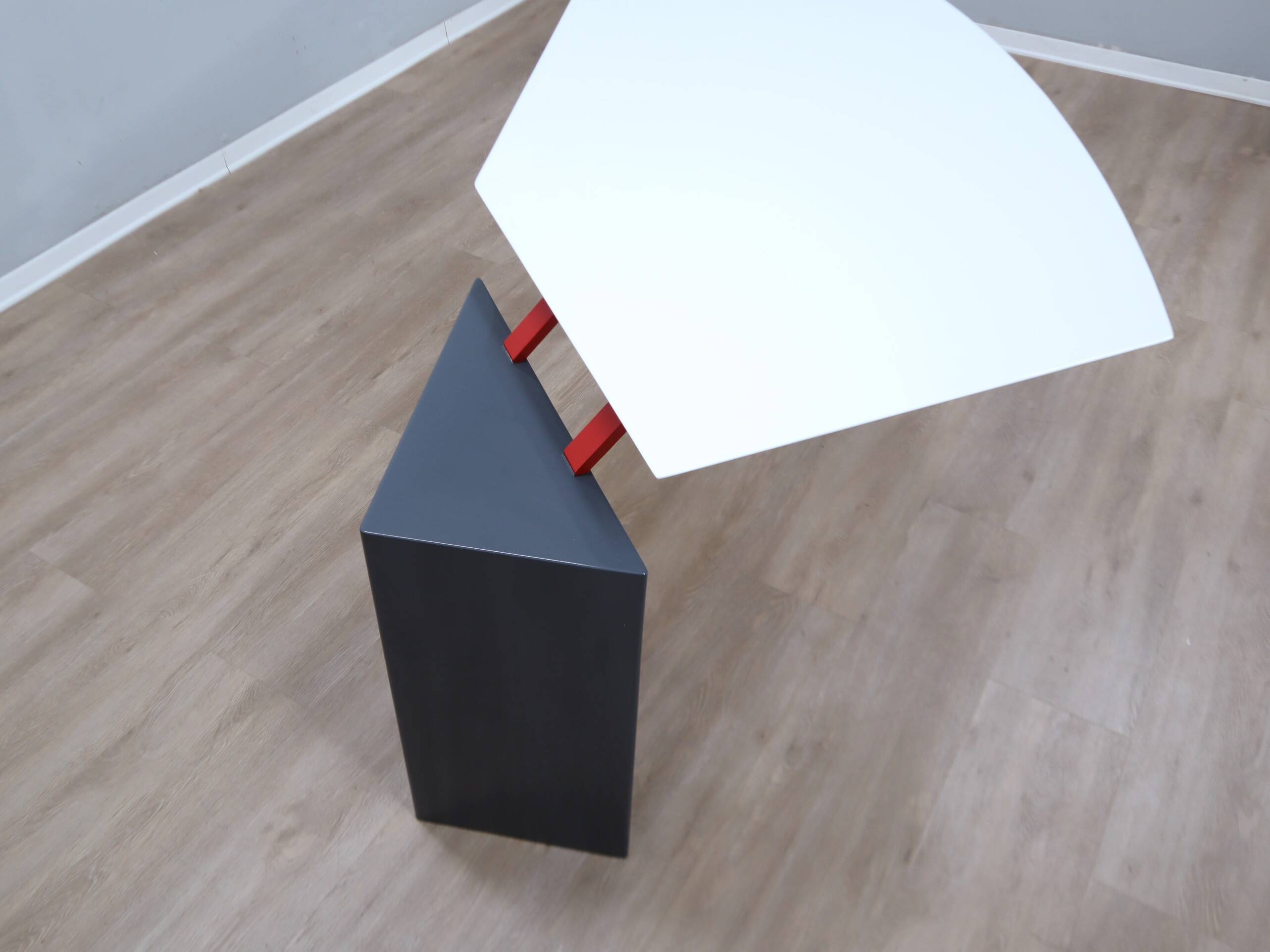 Post-Modern writing desk by Saporiti design Franco Corradini 1980s