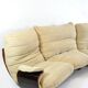Fauteuil Marsala et son repose-pied Ligne Roset beige clair