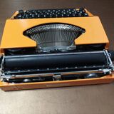 Silver Reed Silverette II Typewriter