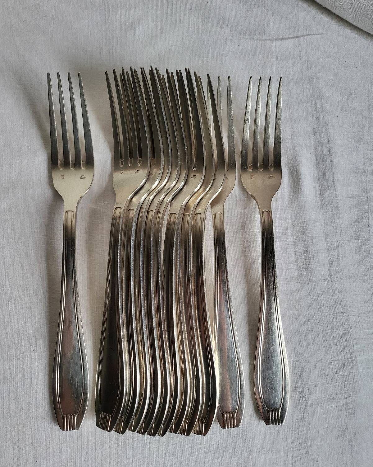 12 silver-plated table forks Manufrance