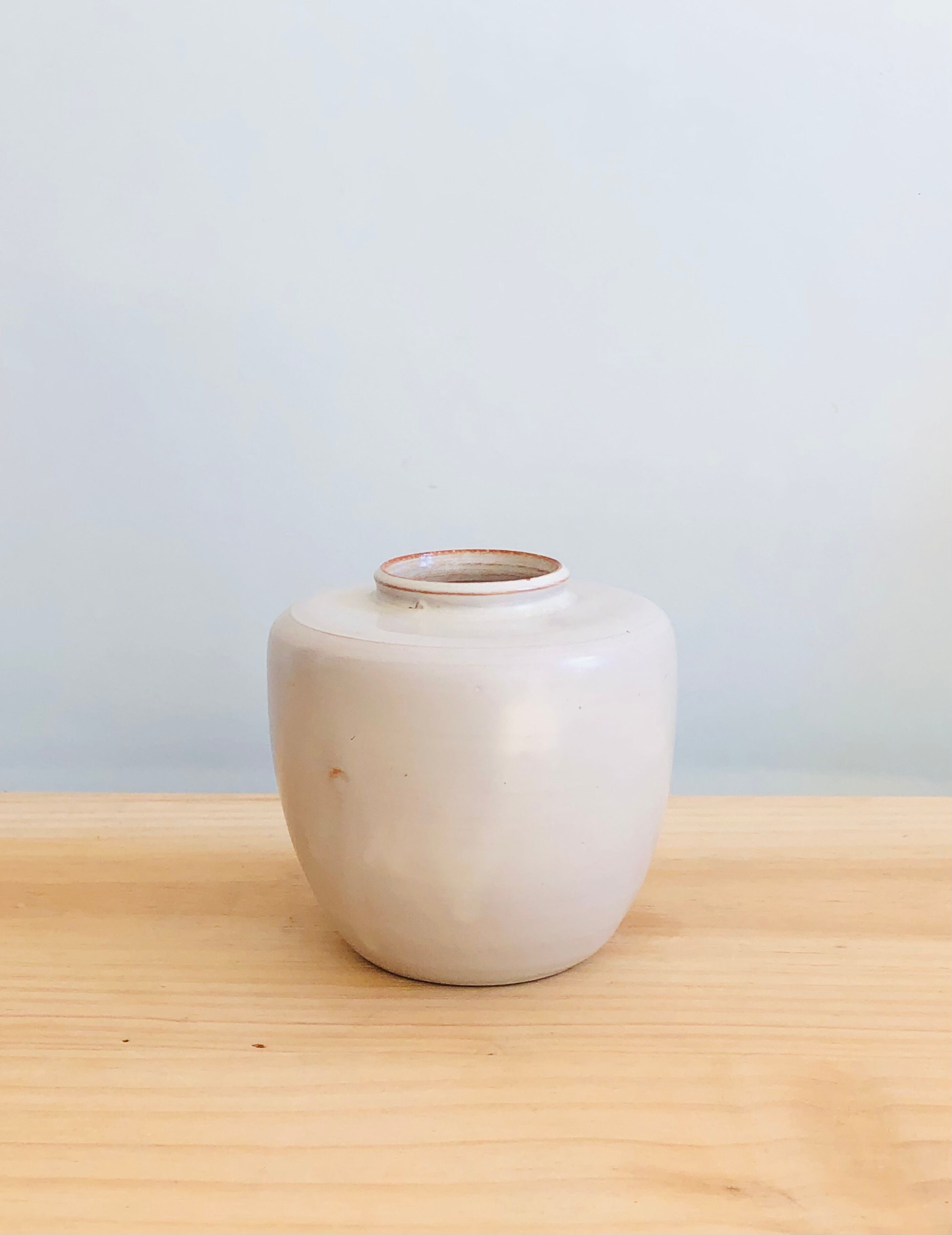 H10cm enamelled terracotta vase