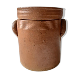 Old pot in gres, for salt