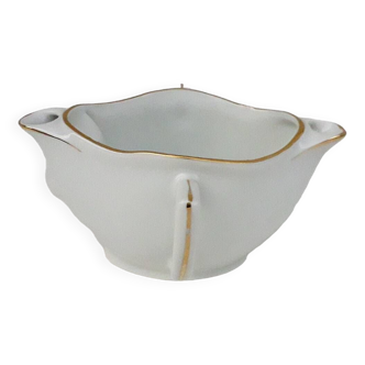 Porcelain sauce boat