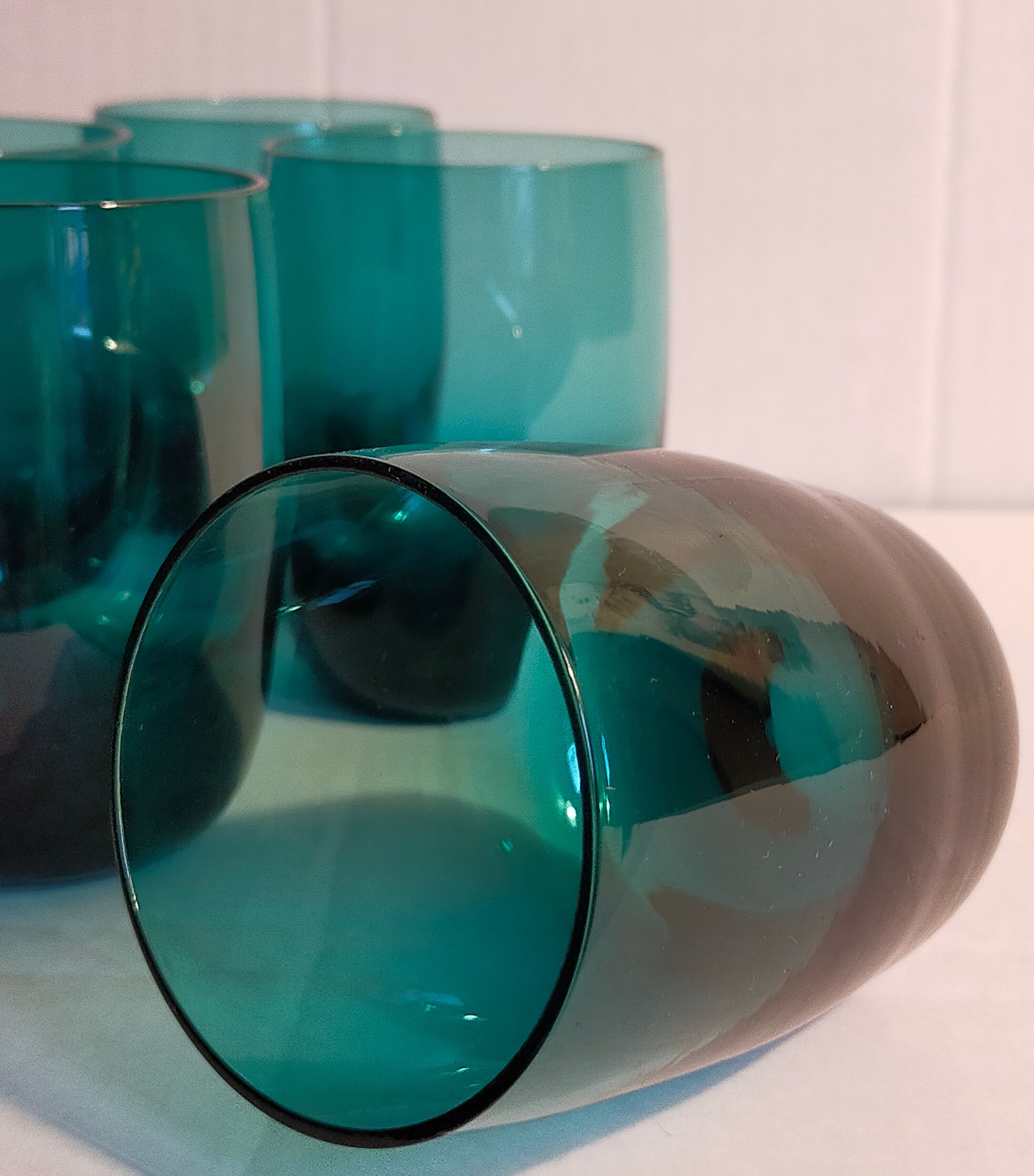 Six verres de verrier bleus paon vintages