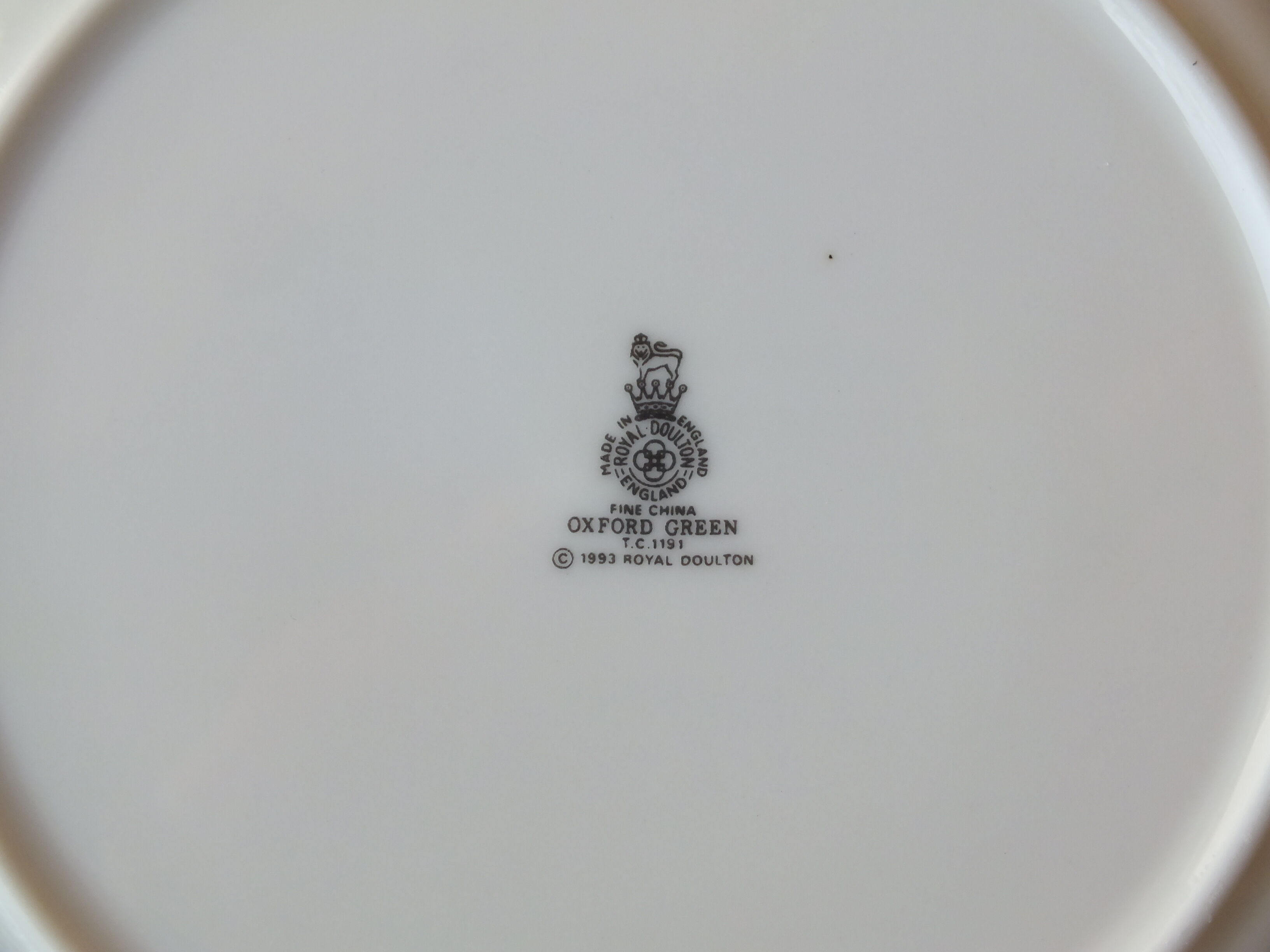 Duo flat plate - royal Doulton Oxford Green dessert, Bone China