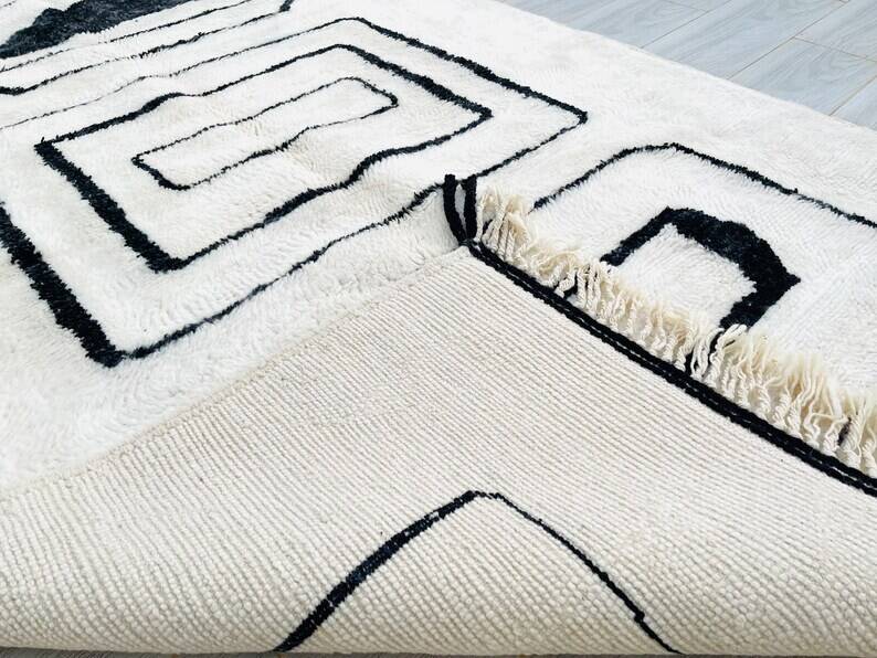 Moroccan black white khenifra rug 250cmx150cm