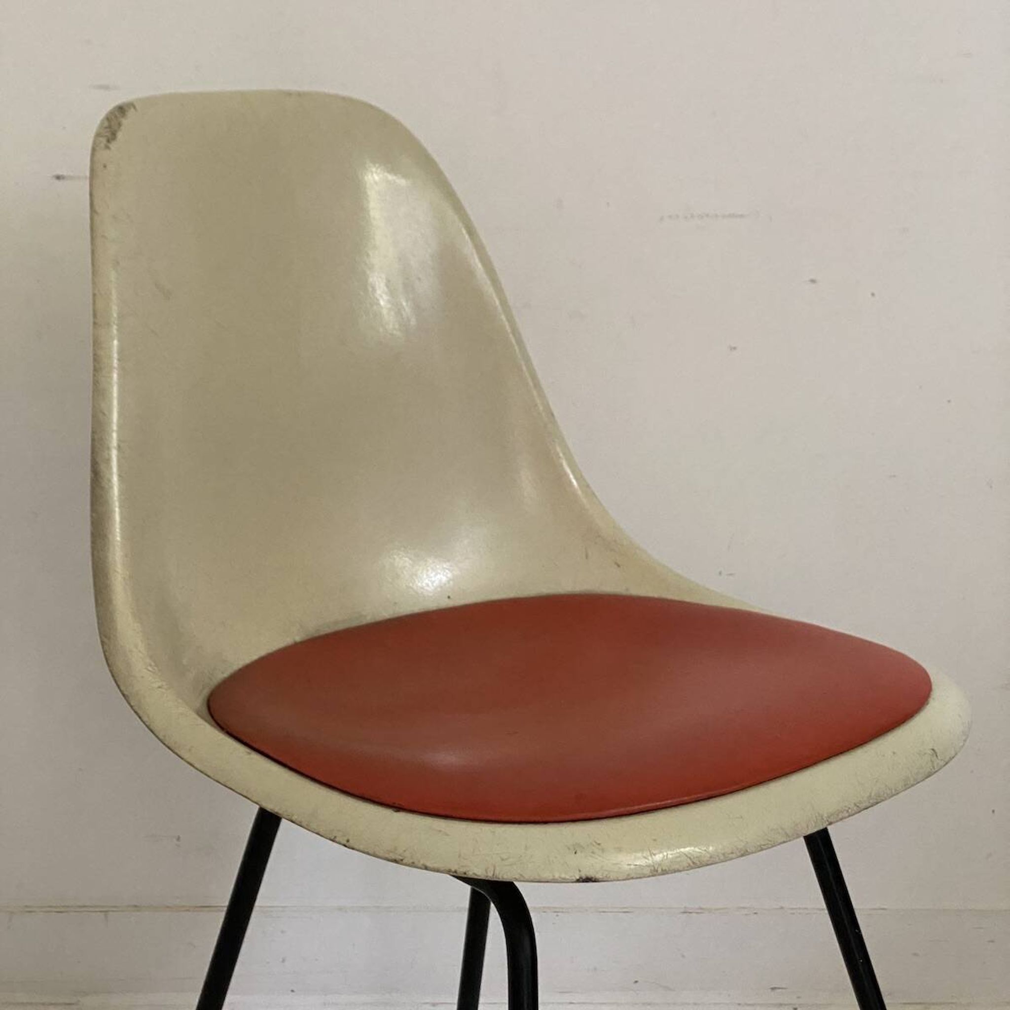 DSX chair by Charles and Ray Eames, Herman Miller edition