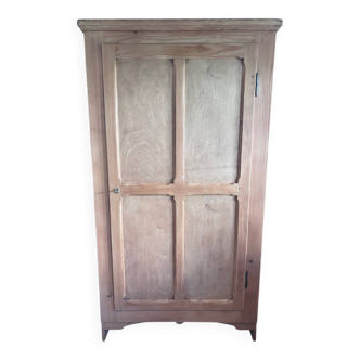 Parisian bonnetière