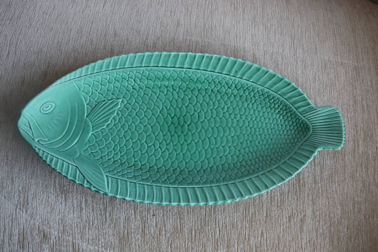Grand plat poisson vert Sarreguemines vintage