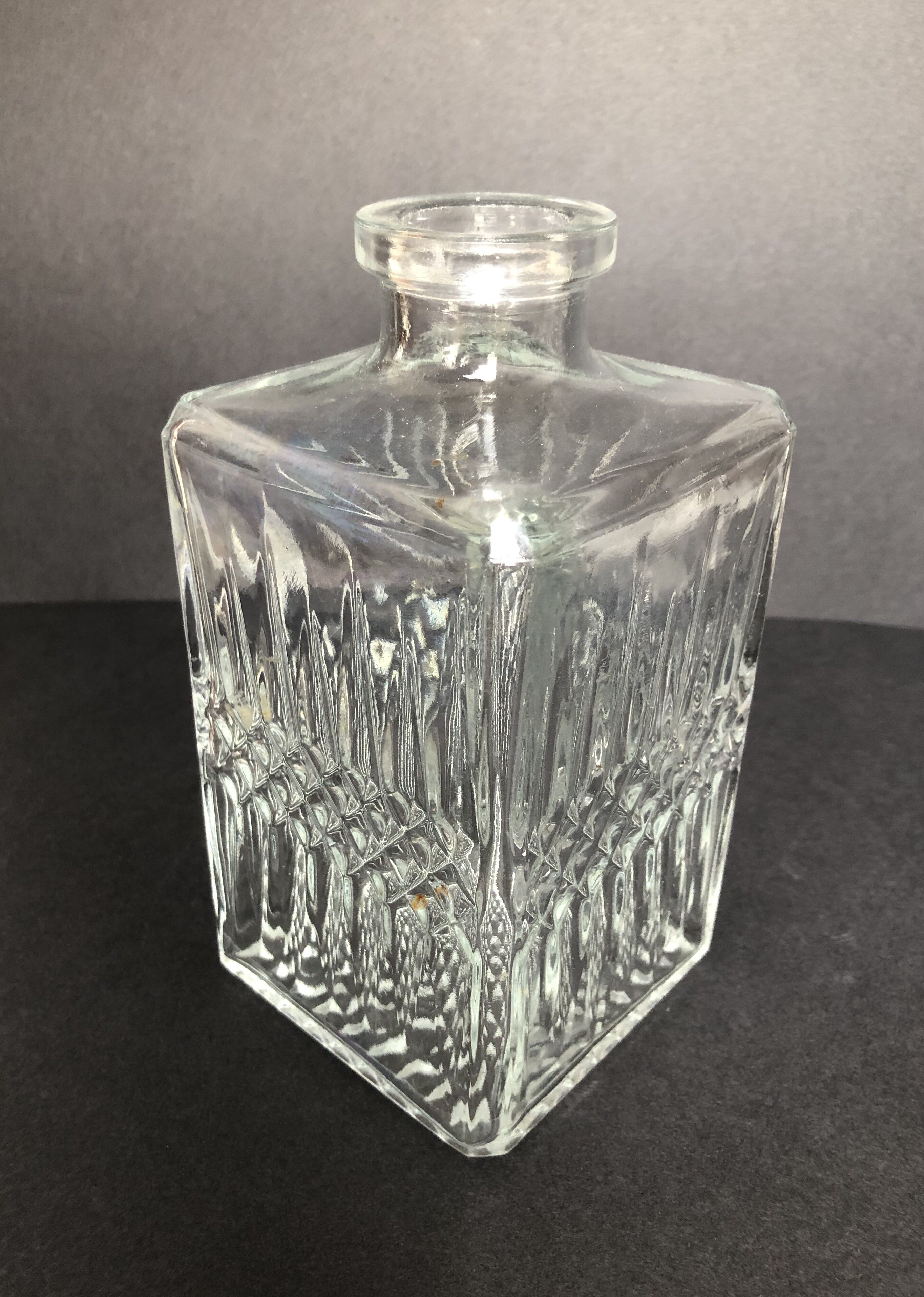 Glass whisky decanter