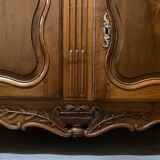 openwork Provençal credenza in walnut of the eighteenth century