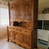 Buffet lorrain deux corps , bois de noyer 18e siècle