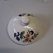 Ceramic pot with lid