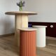 Petite table de chevet bicolore ronde et cannelée