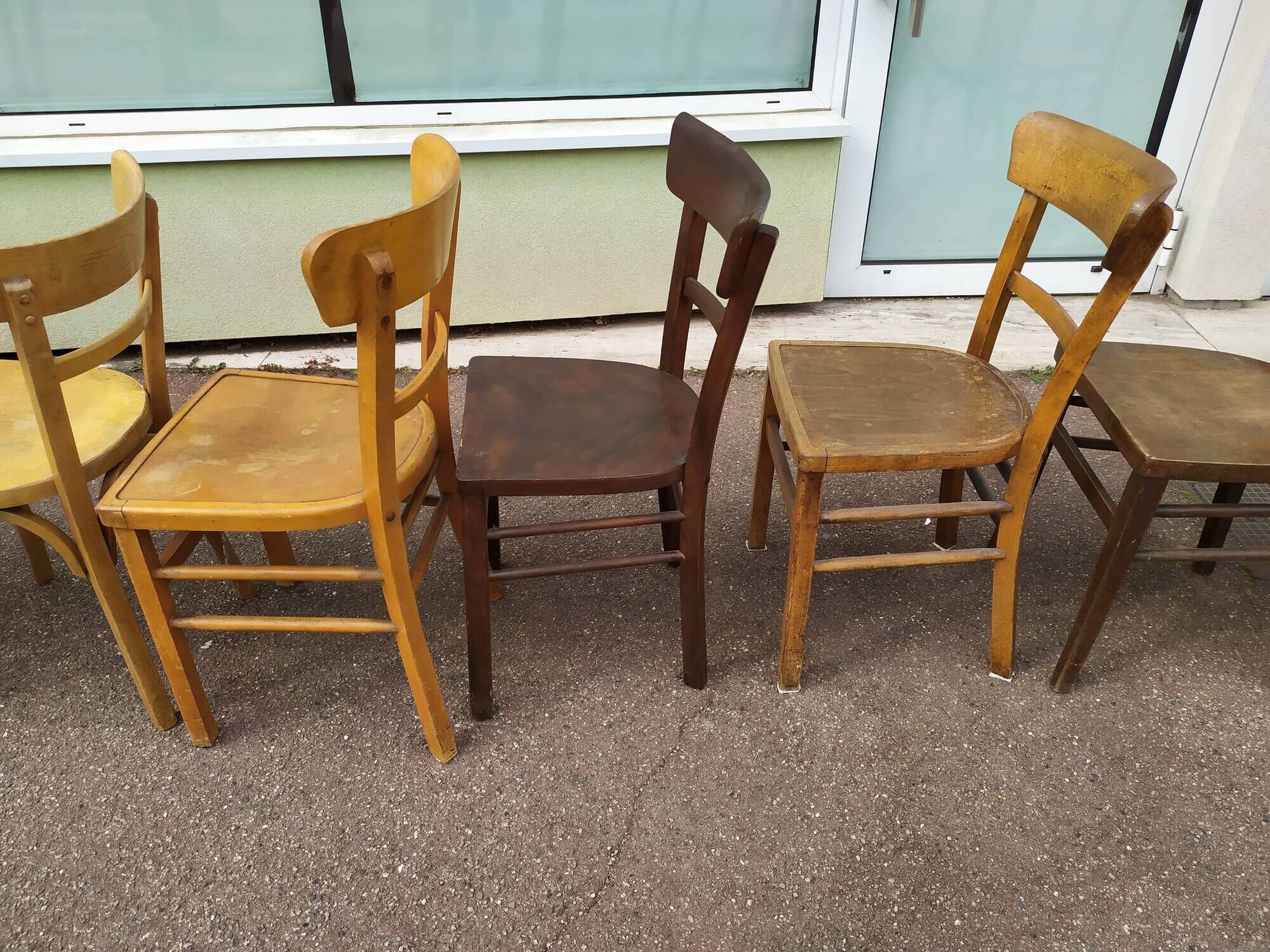 Set of 10 wooden bar bistro chairs - old - vintage