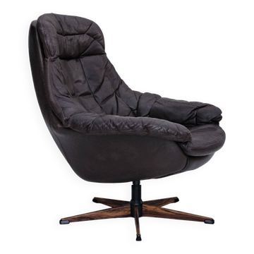 1970s, Vintage Danish leather armchair by H.W.Klein, original good condition.