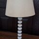 Lampe de table italienne des années 70 avec des sphères empilées.