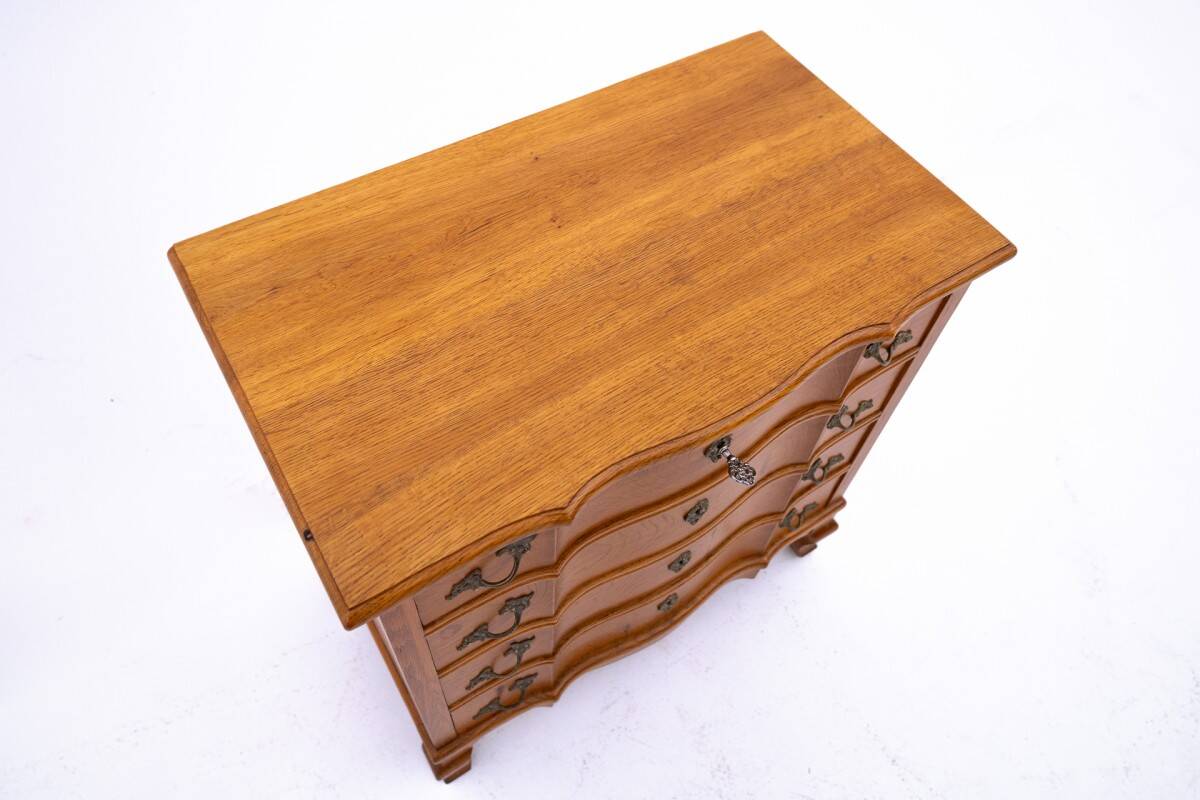 Oak chest of drawers, Northern Europe, circa 1910