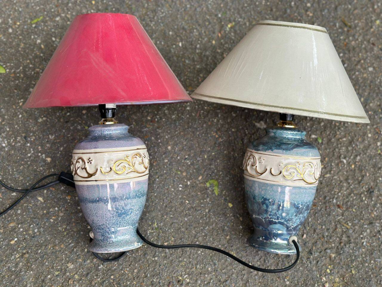 2 vintage ceramic bedside lamps from the 1970s.