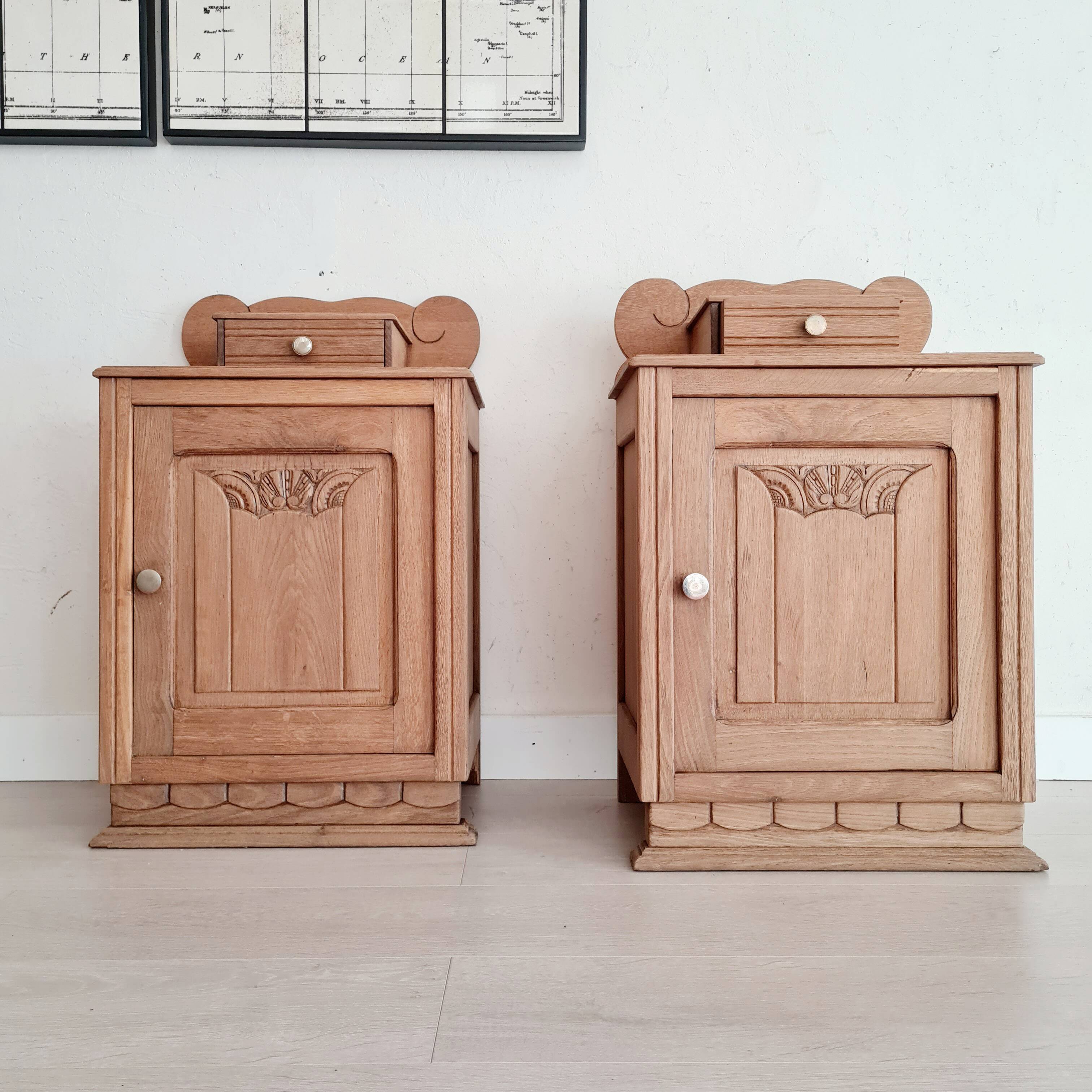 Paire de chevets Art Déco bois brut rénovés