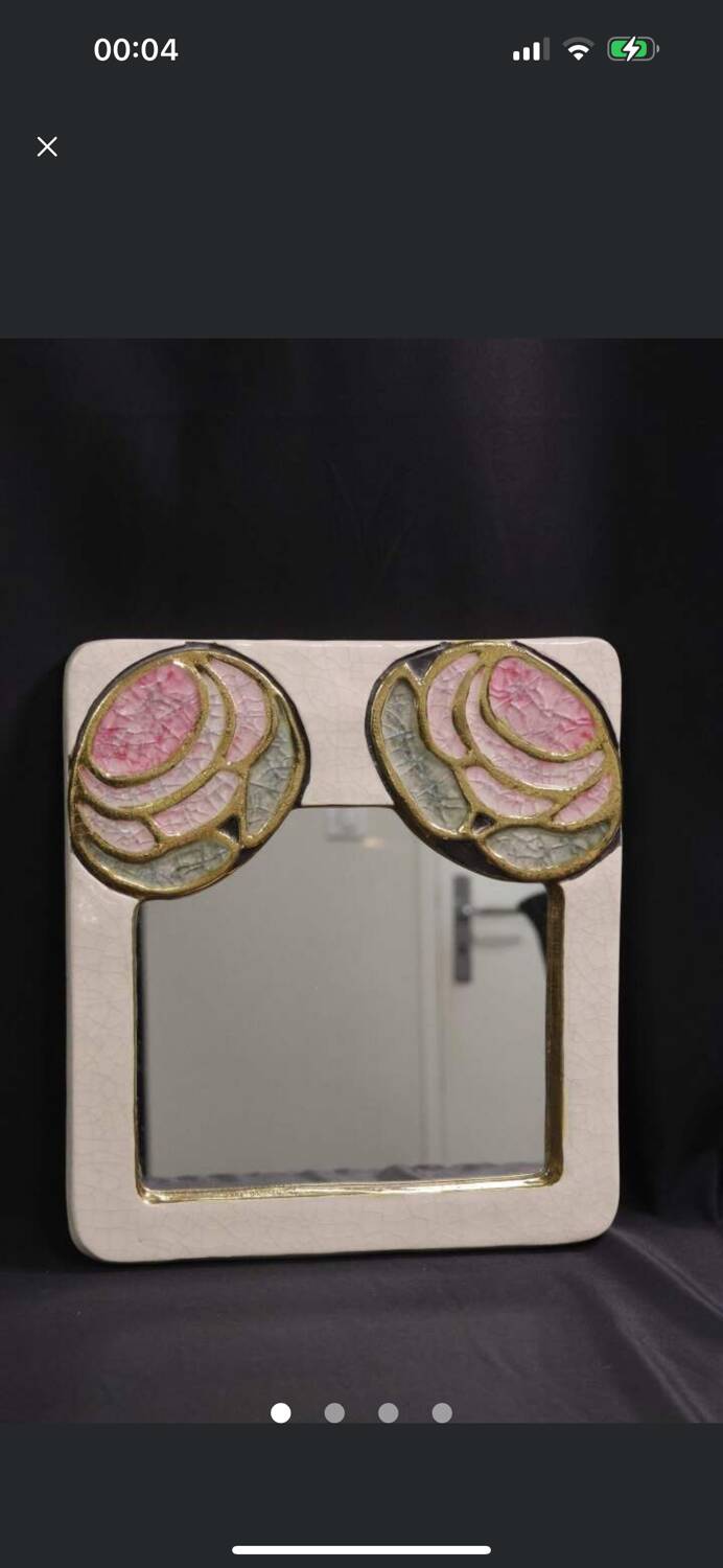 Mithe Espelt mirror