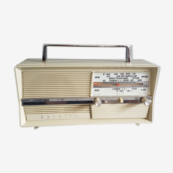 Radio old model studio Optalix of 1967 in Bakelite cream that works