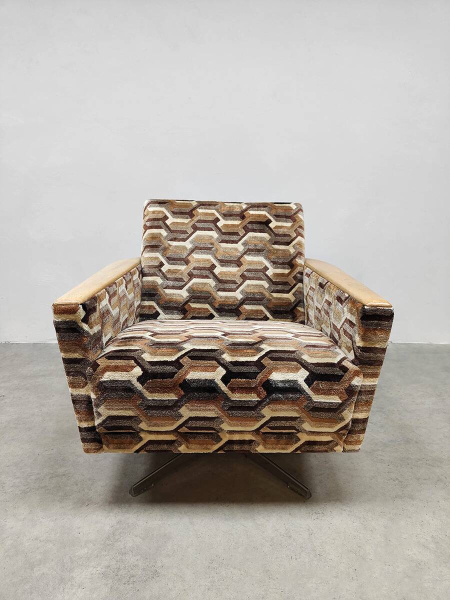 Midcentury swivel lounge chair vintage 'Geometric dessin'