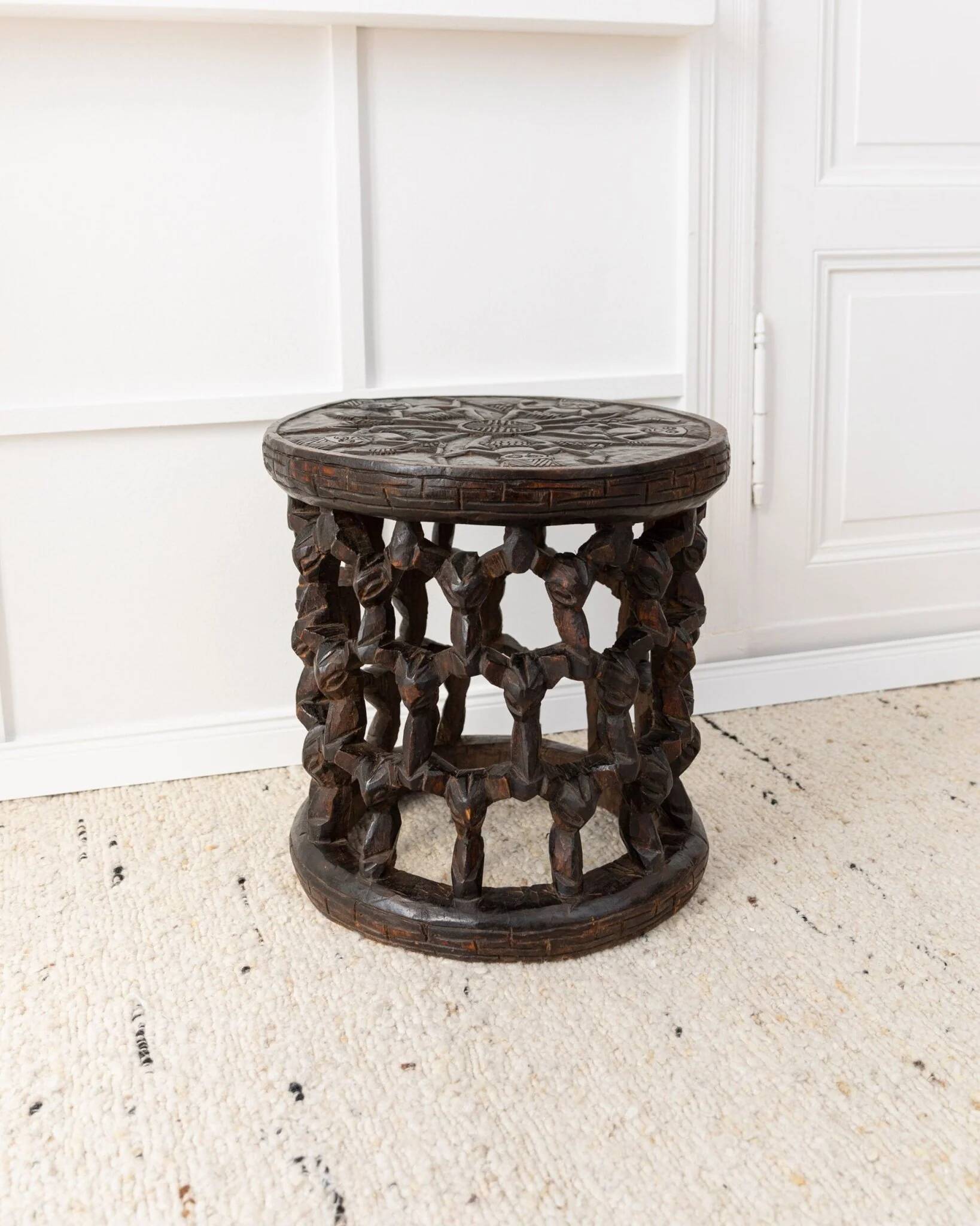 Dark brown hand-carved Bamileke stool and side table in solid wood, Cameroon, African Art, 1950s