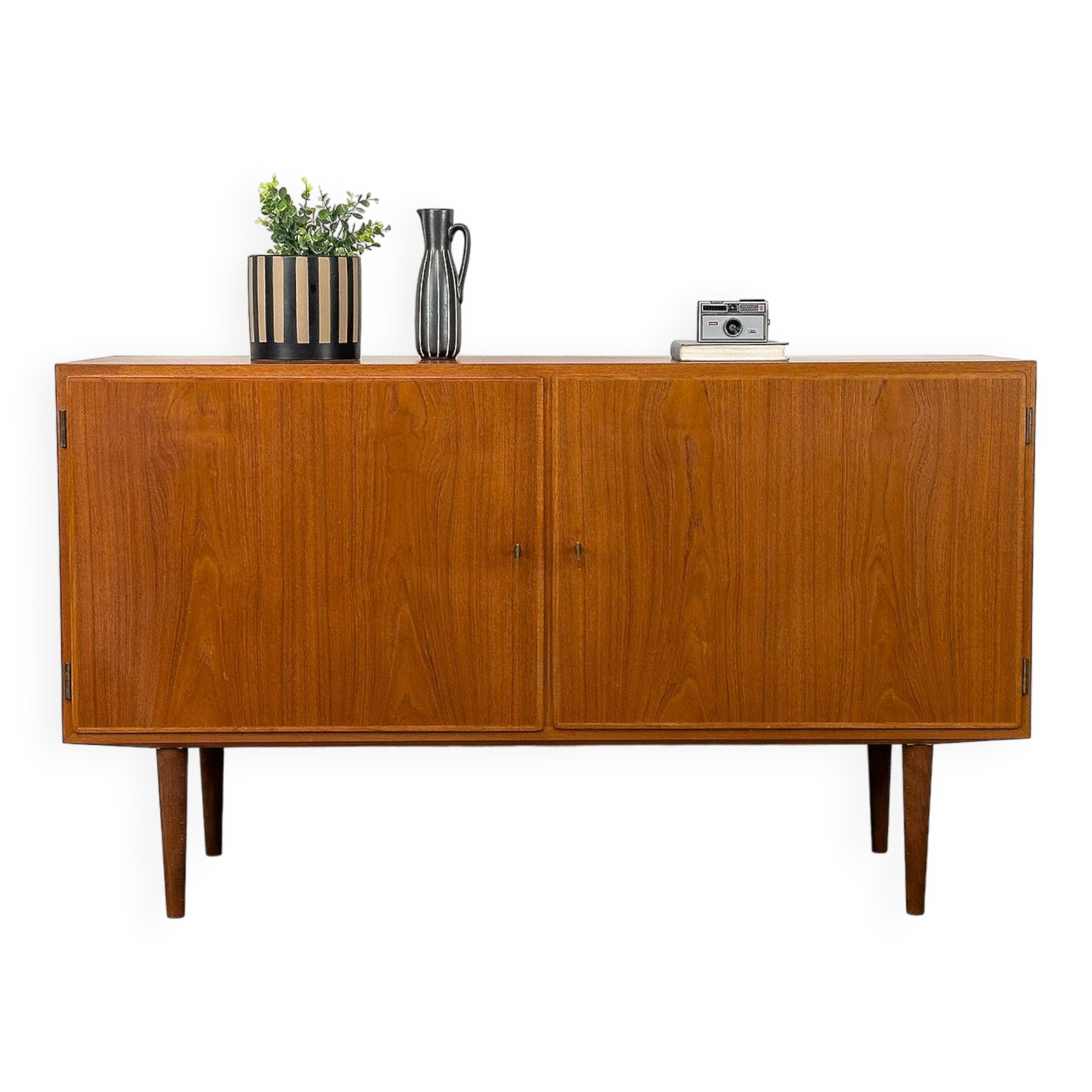 Enfilade danoise en teck par Carlo Jensen pour Hundevad & Co., 1960s