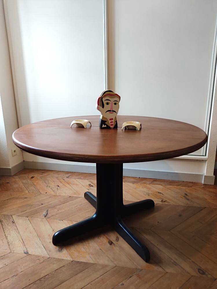 Gudme round Scandinavian extendable dining table vintage 1960