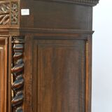 Renaissance-style showcase