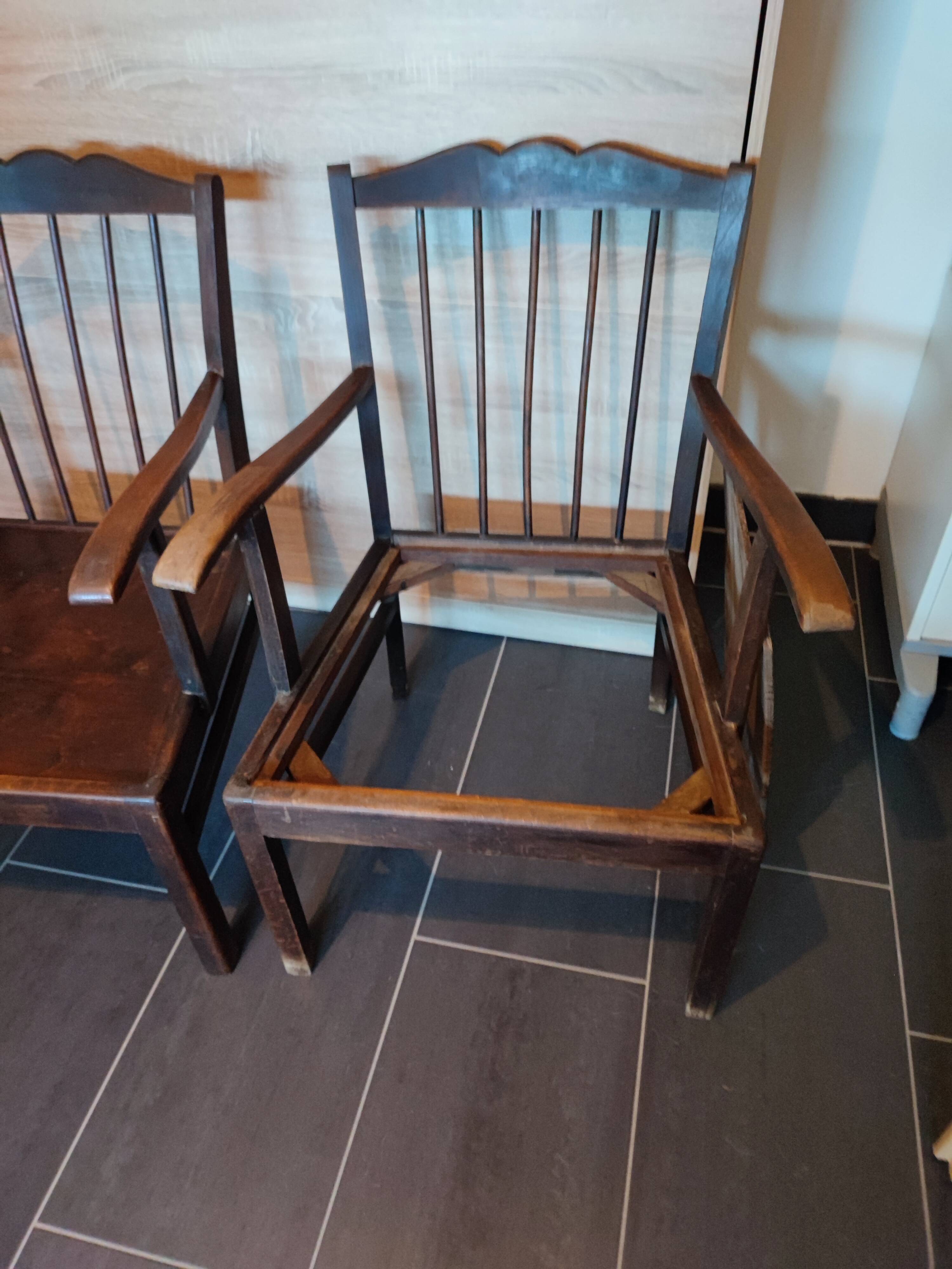 Pair of antique "Fan" armchairs in wood – late 19th / early 20th century