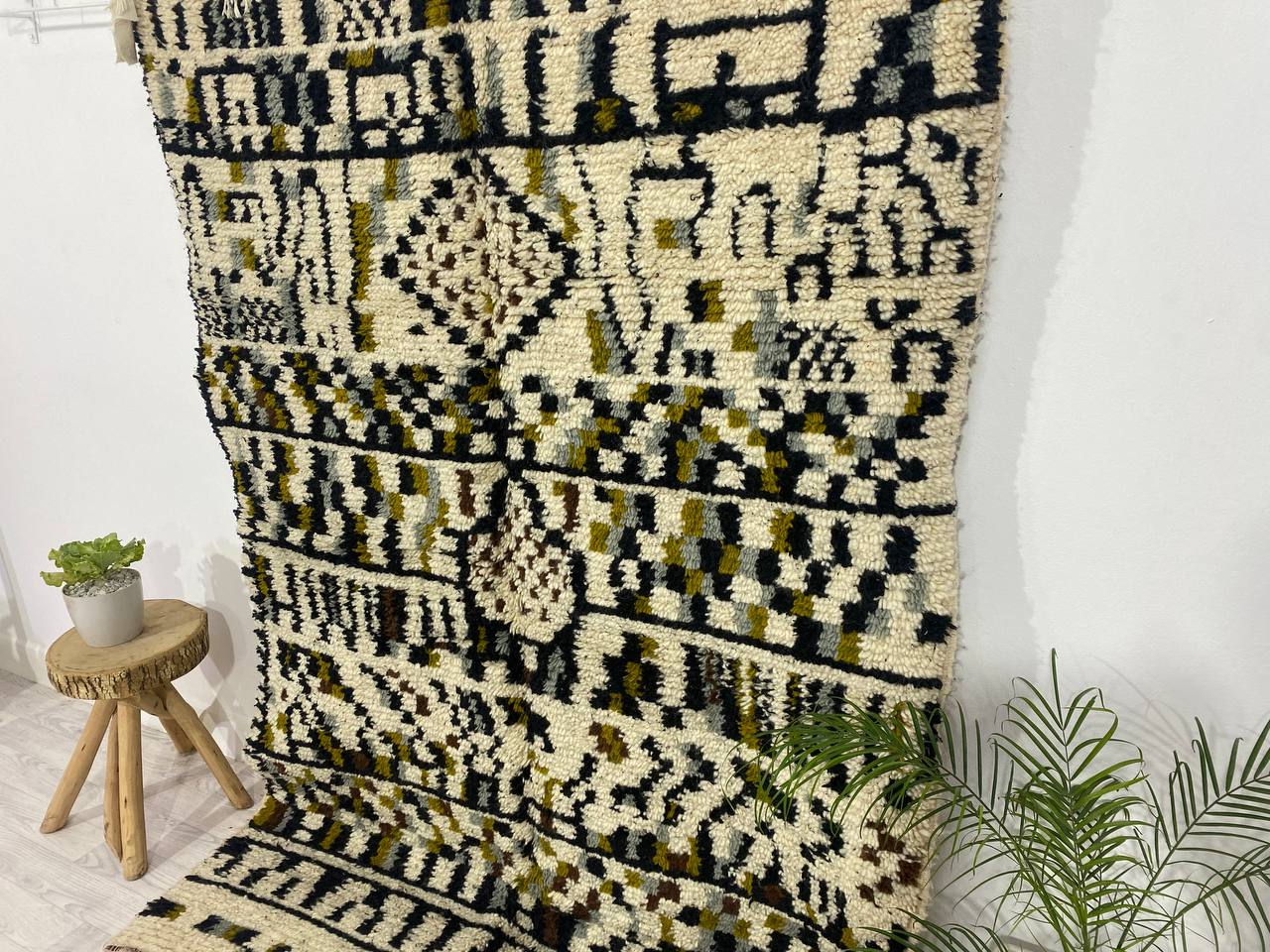 Berber carpet marocain handmade 218 X 154 CM