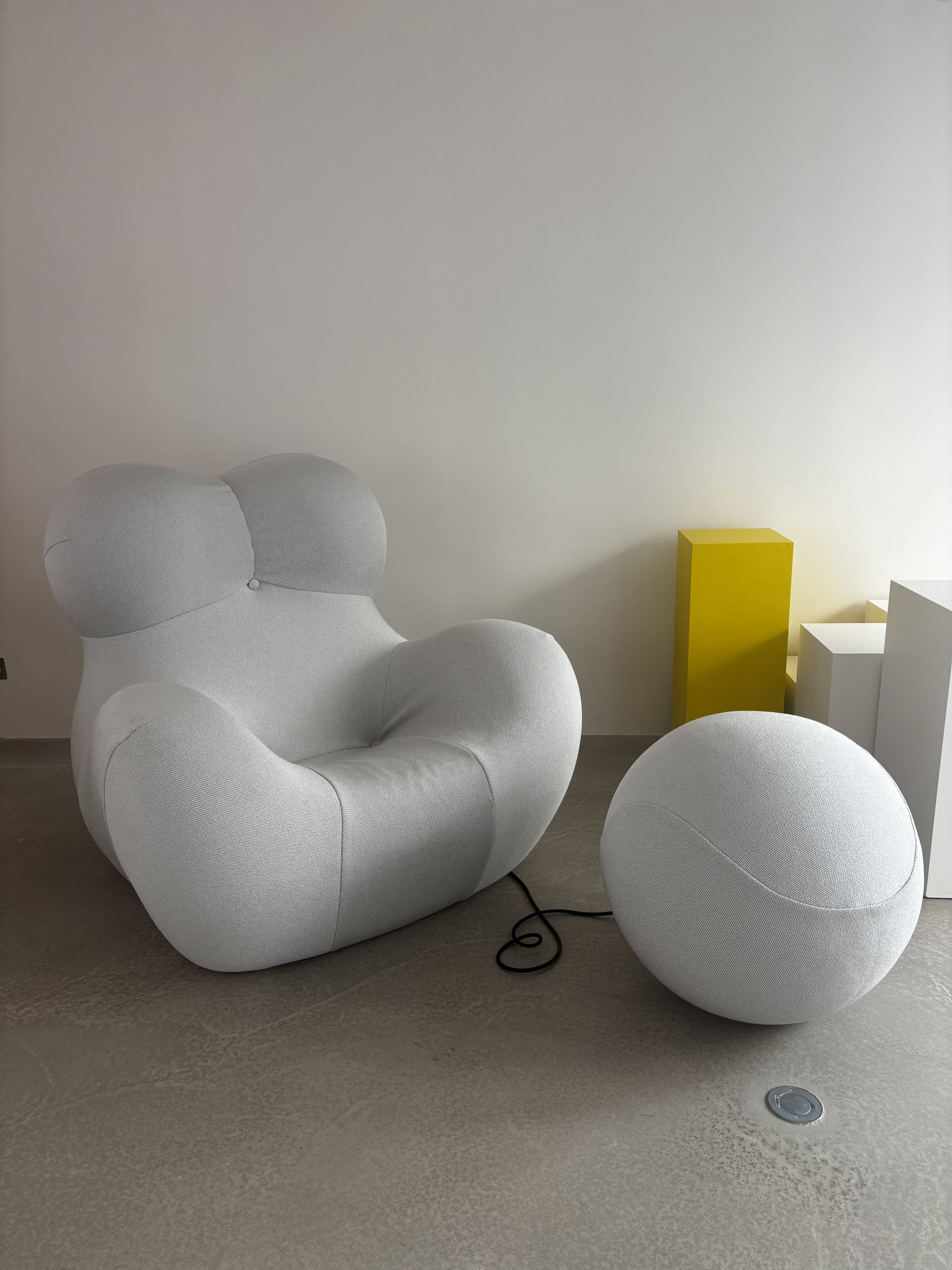 "la mama" armchair by Gaetano Pesce for B&B Italia