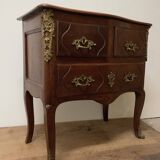 Chest of drawers with curved facade of the nineteenth century