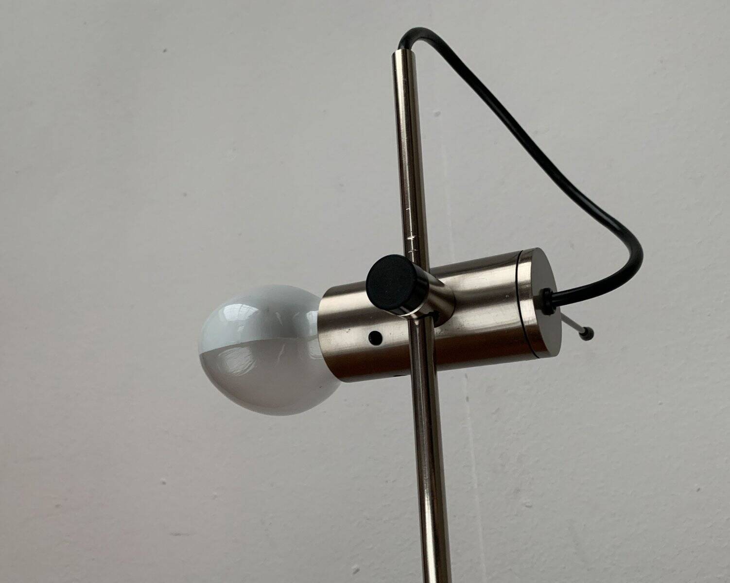 Italian table lamp model 251 by Tito Agnoli for Oluce, 1950s.