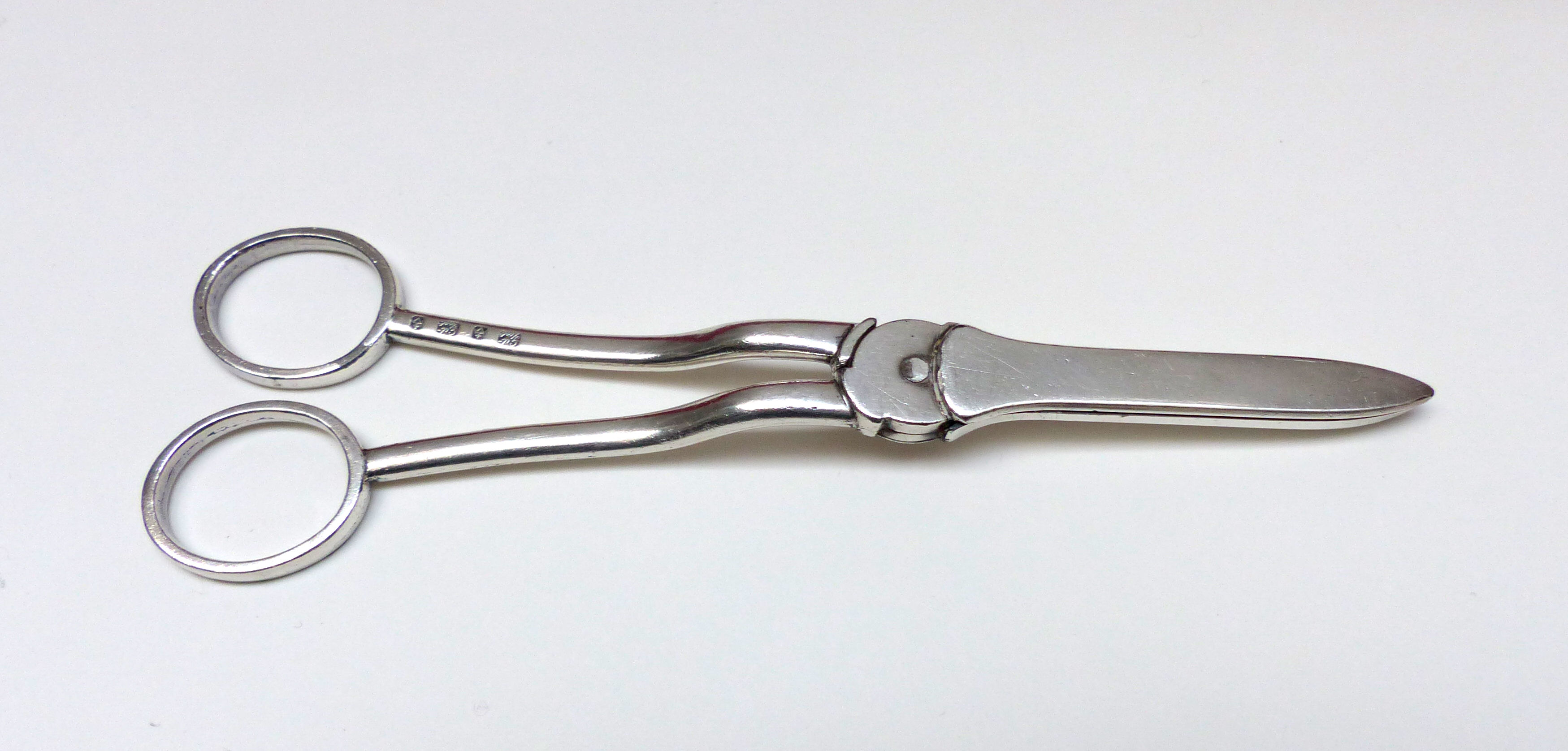Silver-plated metal grape scissors with stamps