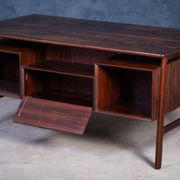 Bureau en Palissandre par Gunni Omann pour Omann Jun Møbelfabrik, 1960s
