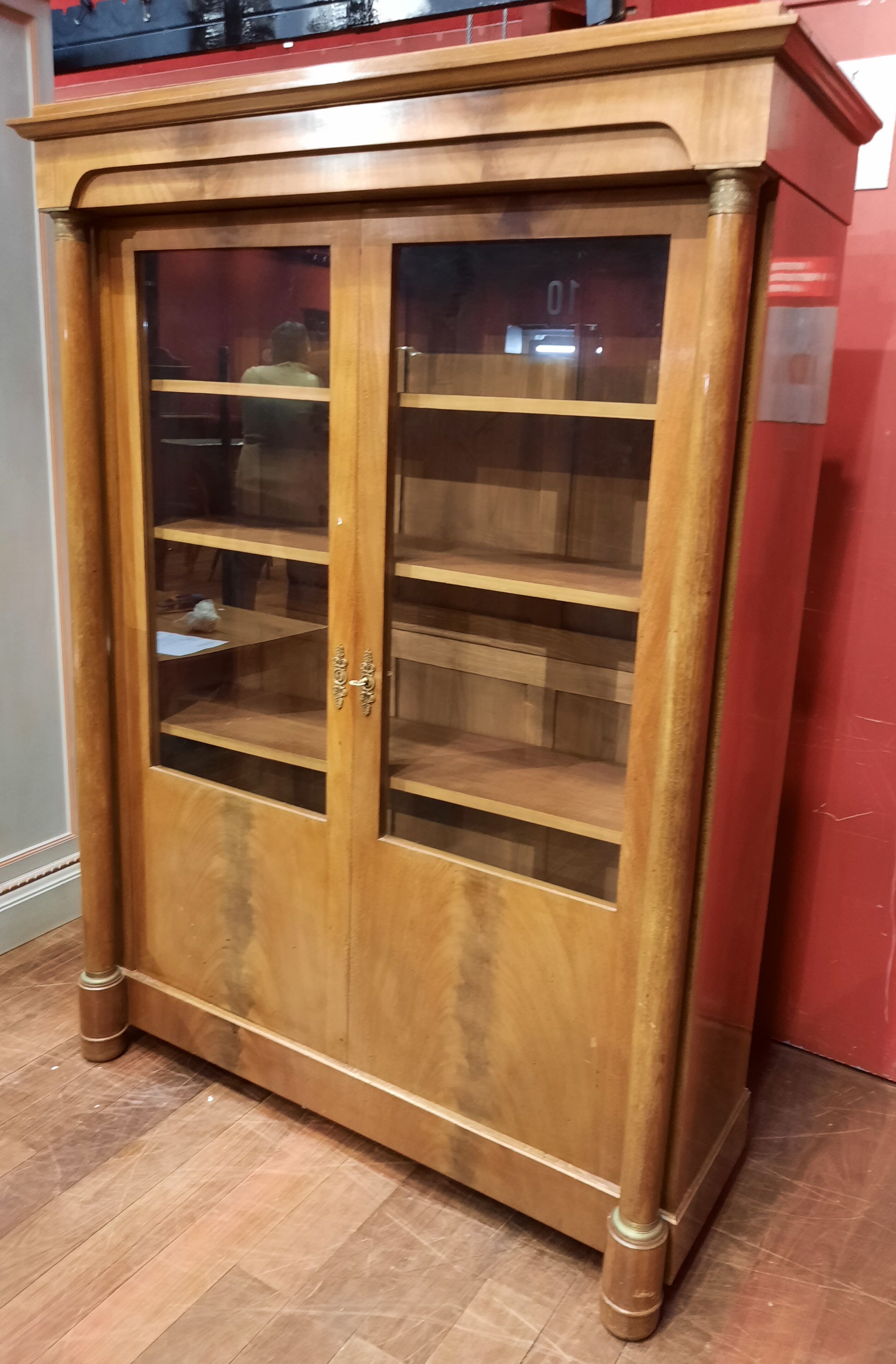 2-door mahogany empire style showcase