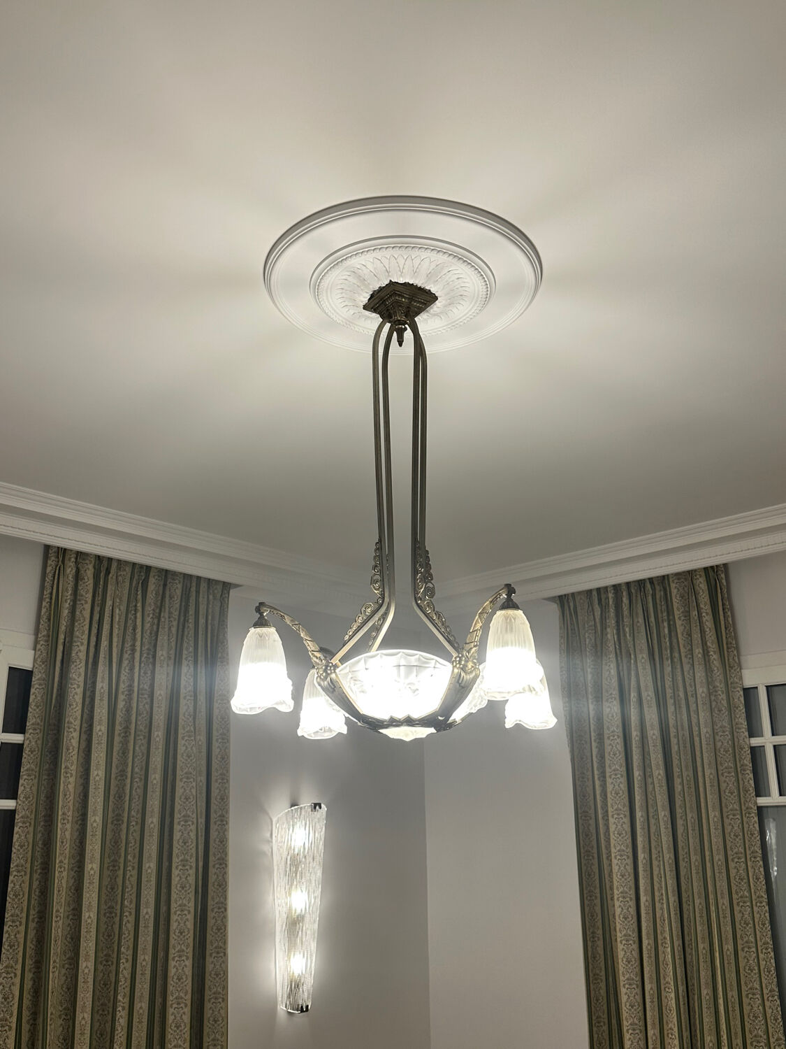 Art deco chandelier
