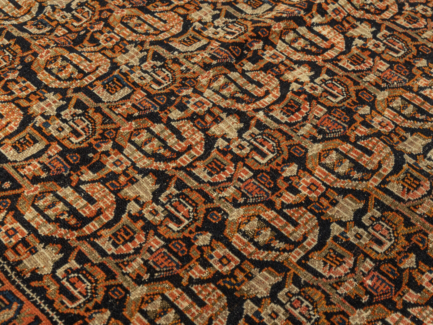 Moud carpet, 107 x 180