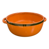 Plat en poterie