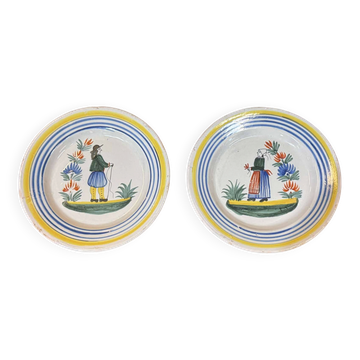 Pair of Quimper earthenware plates from the 1930s.