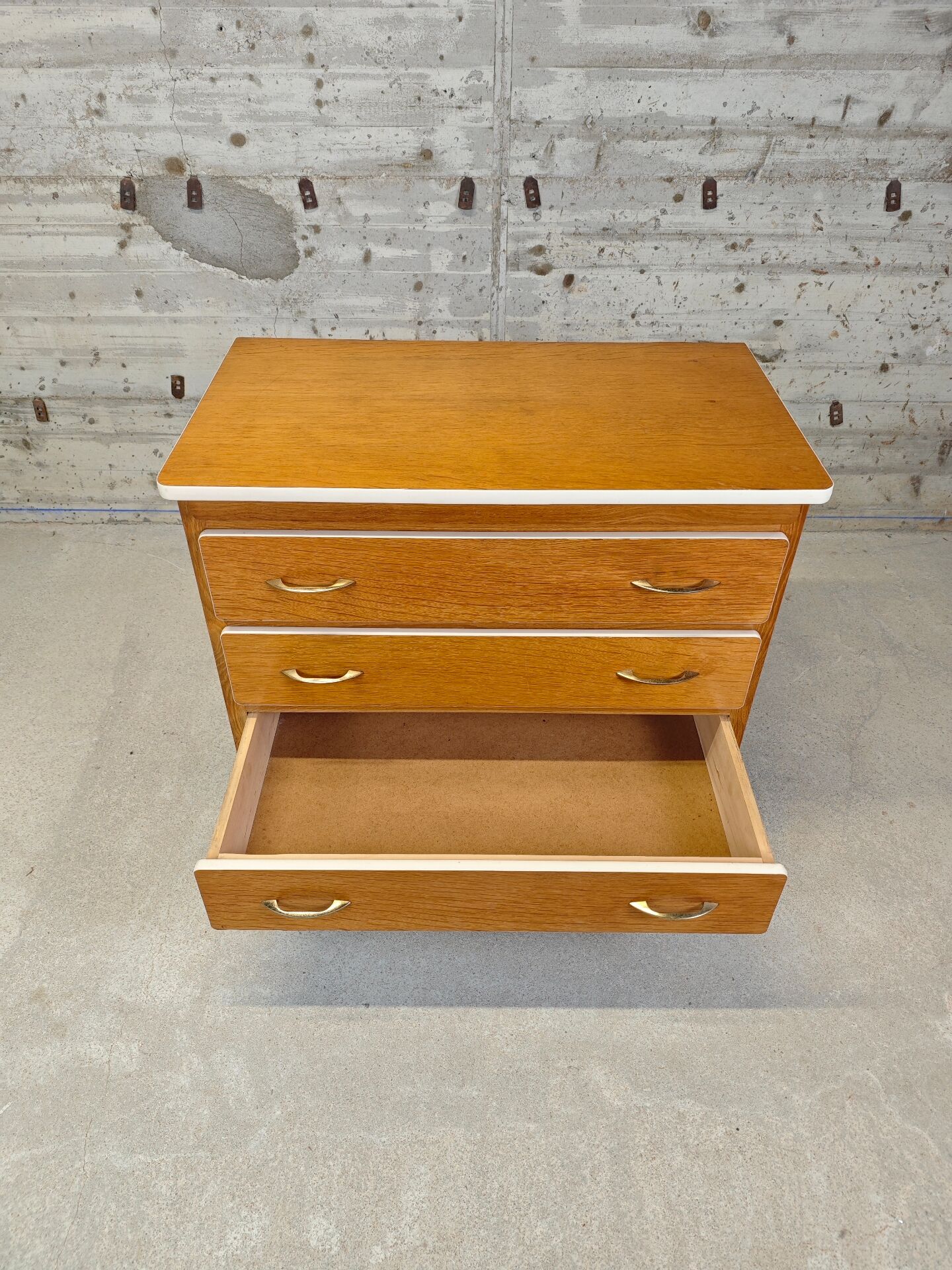 Vintage chest of drawers / desk