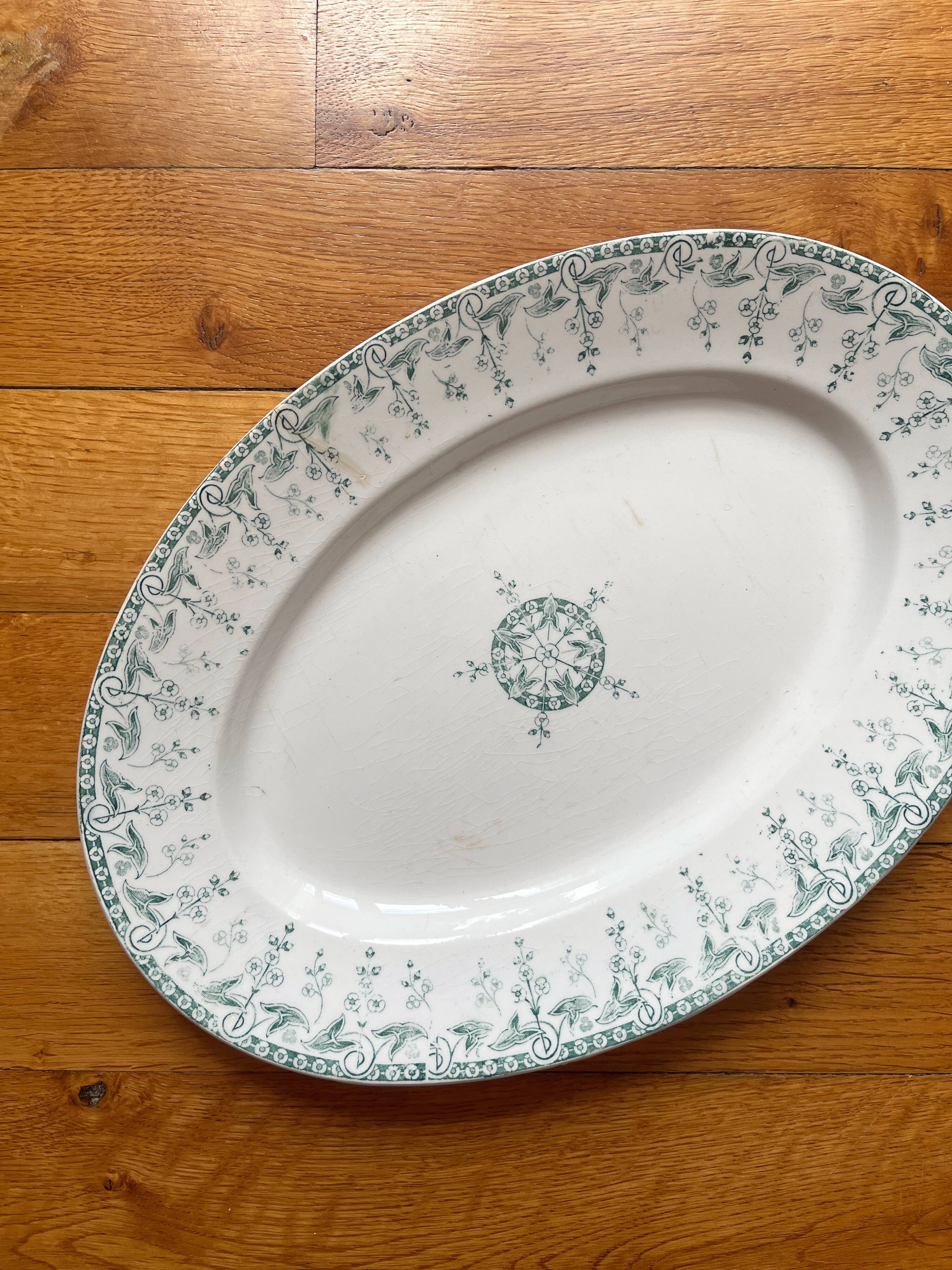 Opaque "Sagittaires" ironstone oval dish from Gien