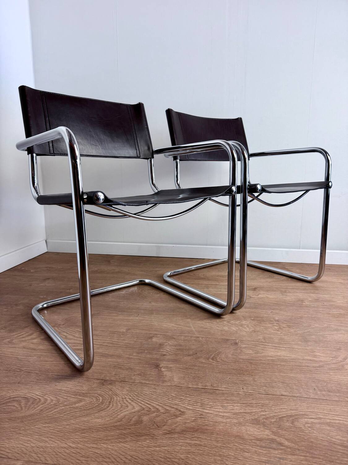 Set of 2 chairs by Fasem